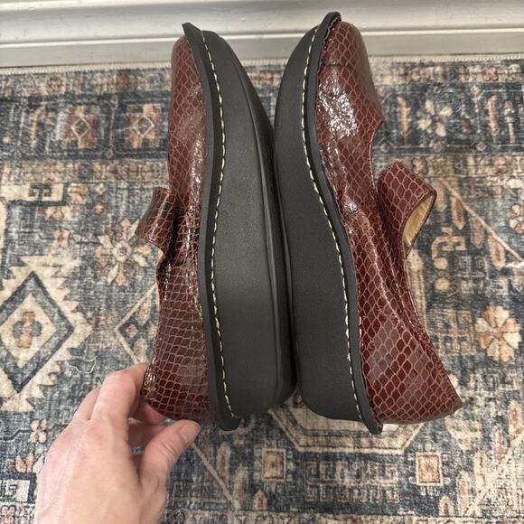 Alegria By PG Lite PAL-702  7.5 Mary Jane Texturized Leather Nursing Snakeskin - Picture 6 of 7